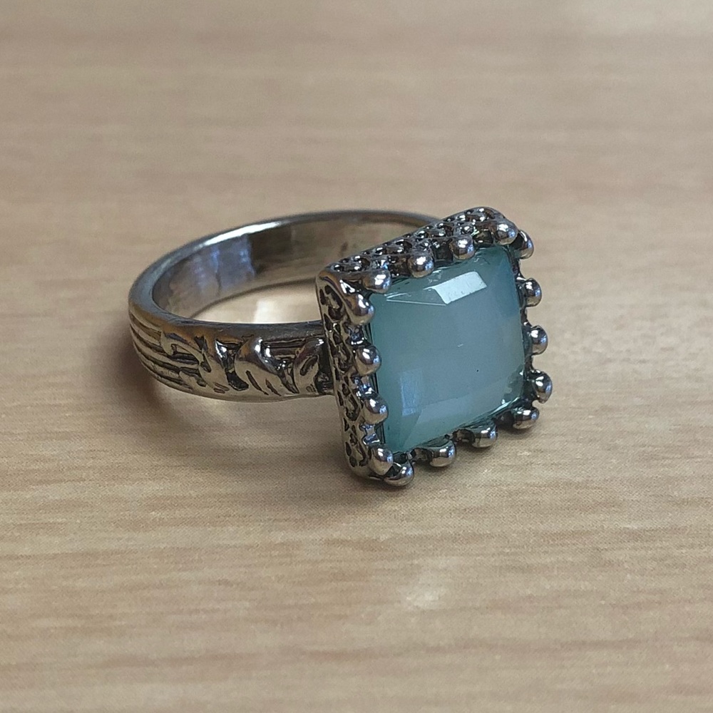 LAST ONE❗️SIZE 8 Unique ring